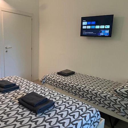Bed&Breakfast Bbqueen Sandonato Policlinico San Donato Milanese Buitenkant foto