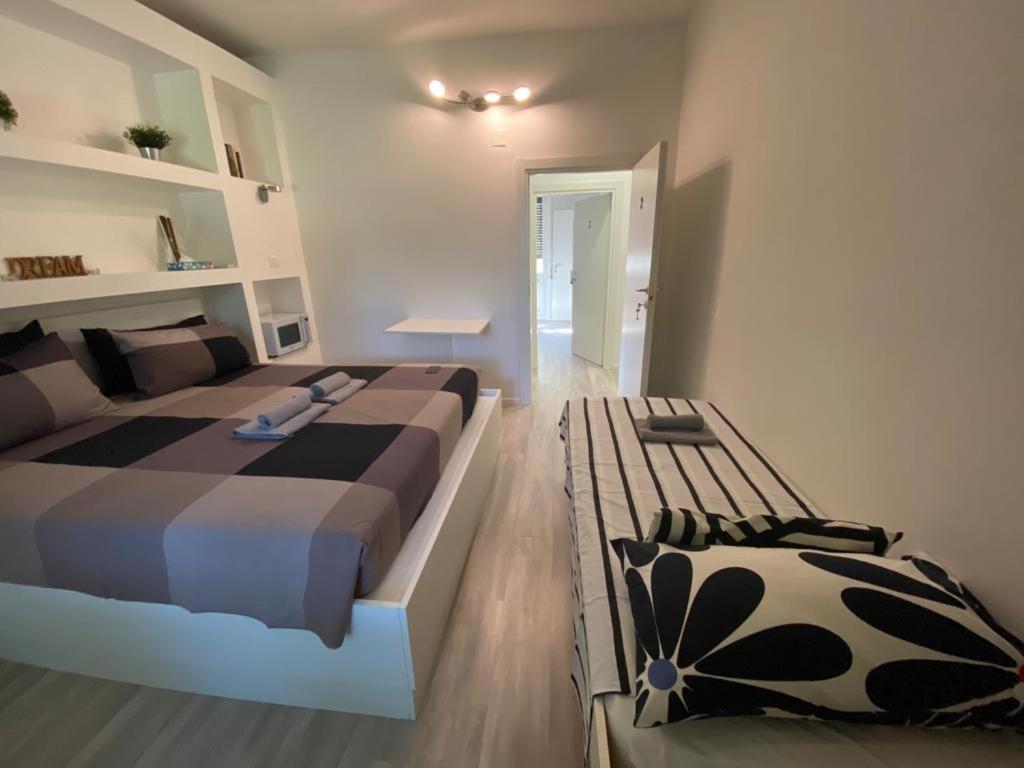 Bed&Breakfast Bbqueen Sandonato Policlinico San Donato Milanese Buitenkant foto