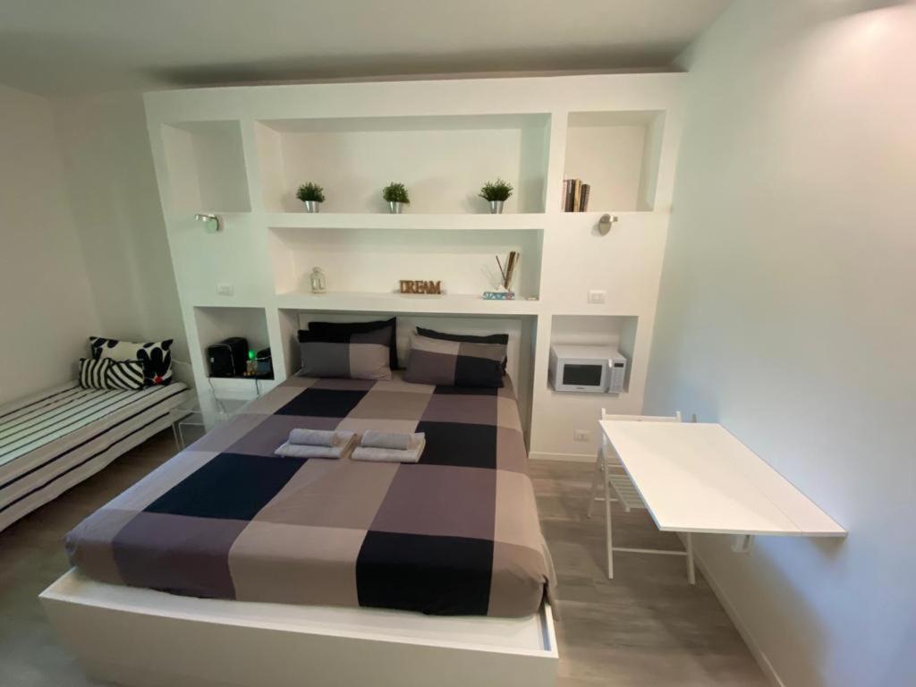 Bed&Breakfast Bbqueen Sandonato Policlinico San Donato Milanese Buitenkant foto