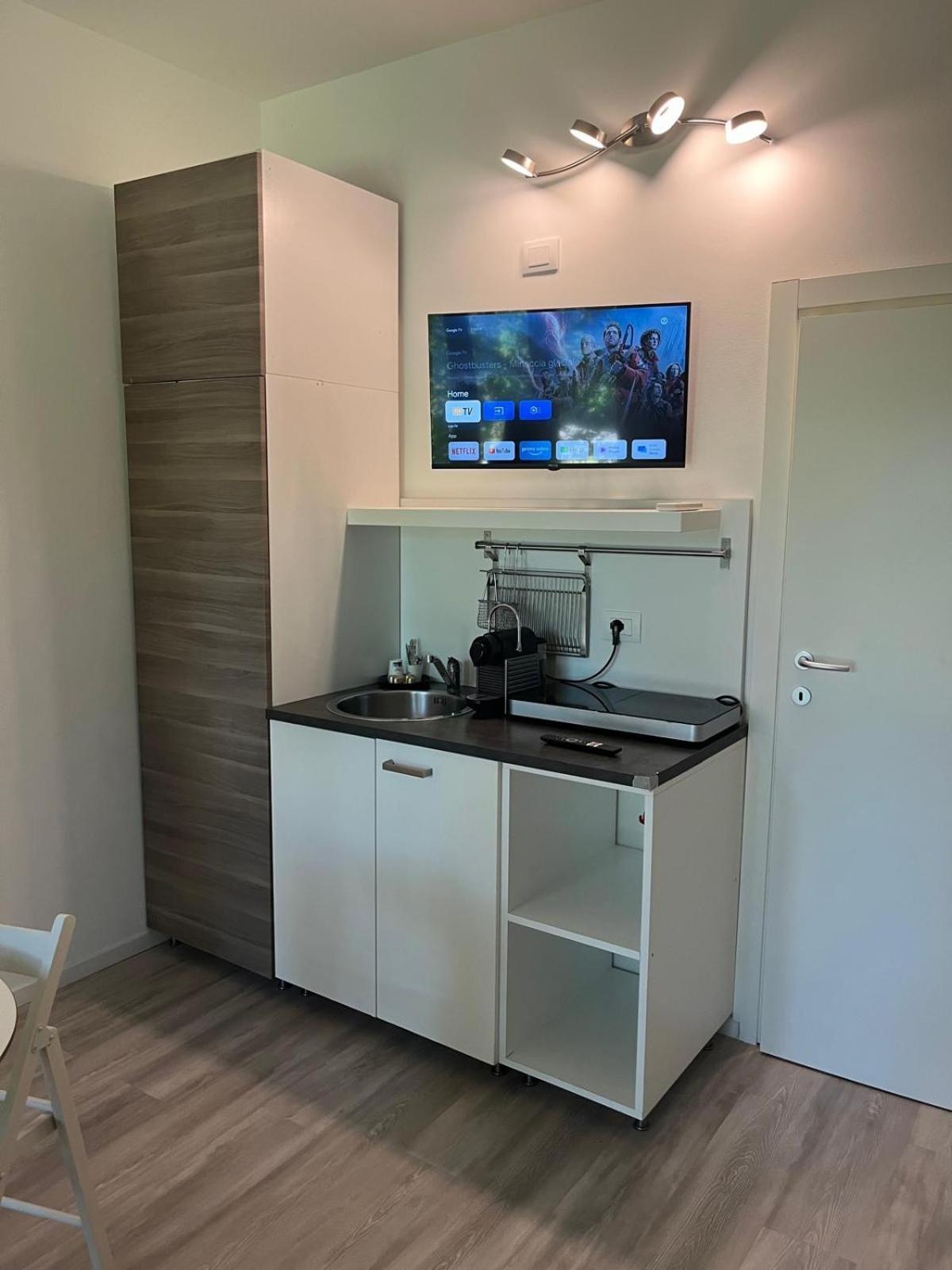 Bed&Breakfast Bbqueen Sandonato Policlinico San Donato Milanese Buitenkant foto
