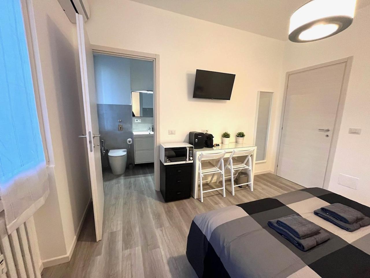 Bed&Breakfast Bbqueen Sandonato Policlinico San Donato Milanese Buitenkant foto