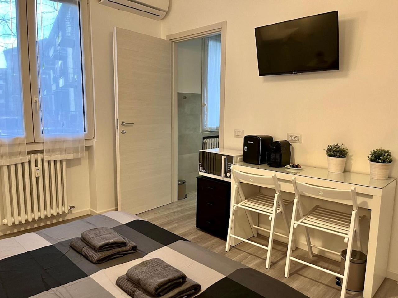 Bed&Breakfast Bbqueen Sandonato Policlinico San Donato Milanese Buitenkant foto