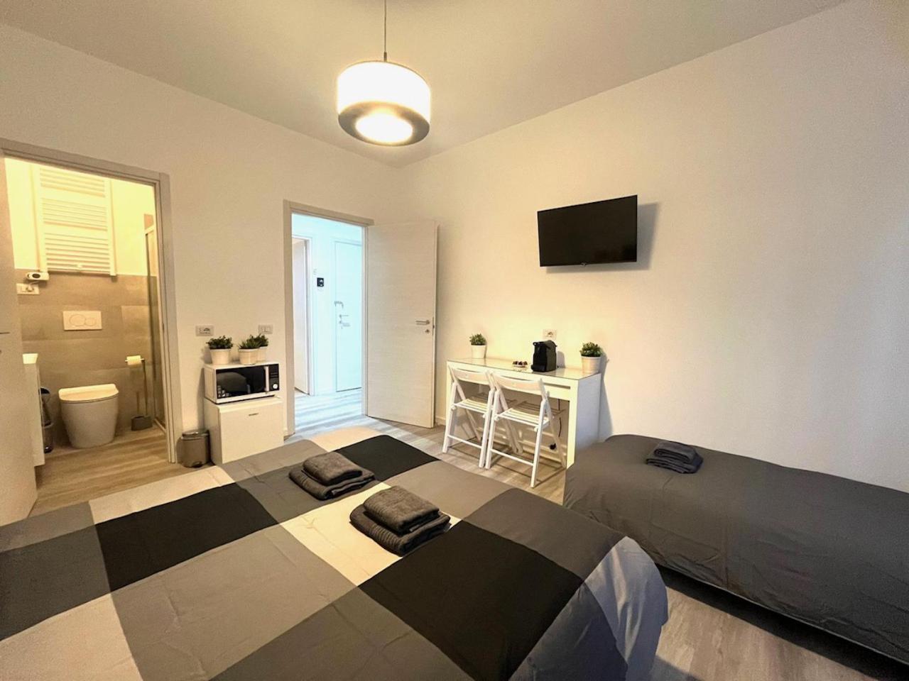 Bed&Breakfast Bbqueen Sandonato Policlinico San Donato Milanese Buitenkant foto