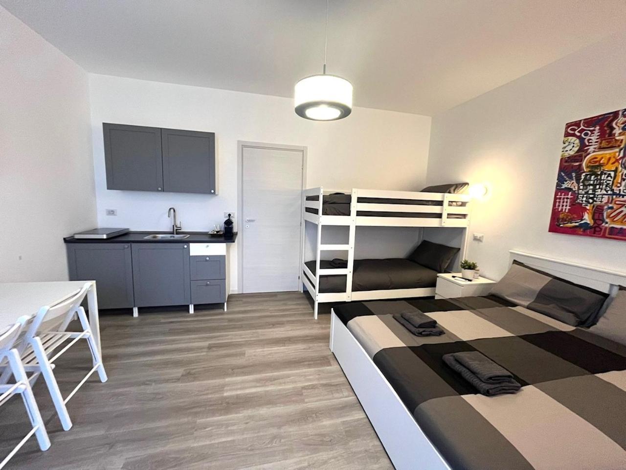 Bed&Breakfast Bbqueen Sandonato Policlinico San Donato Milanese Buitenkant foto