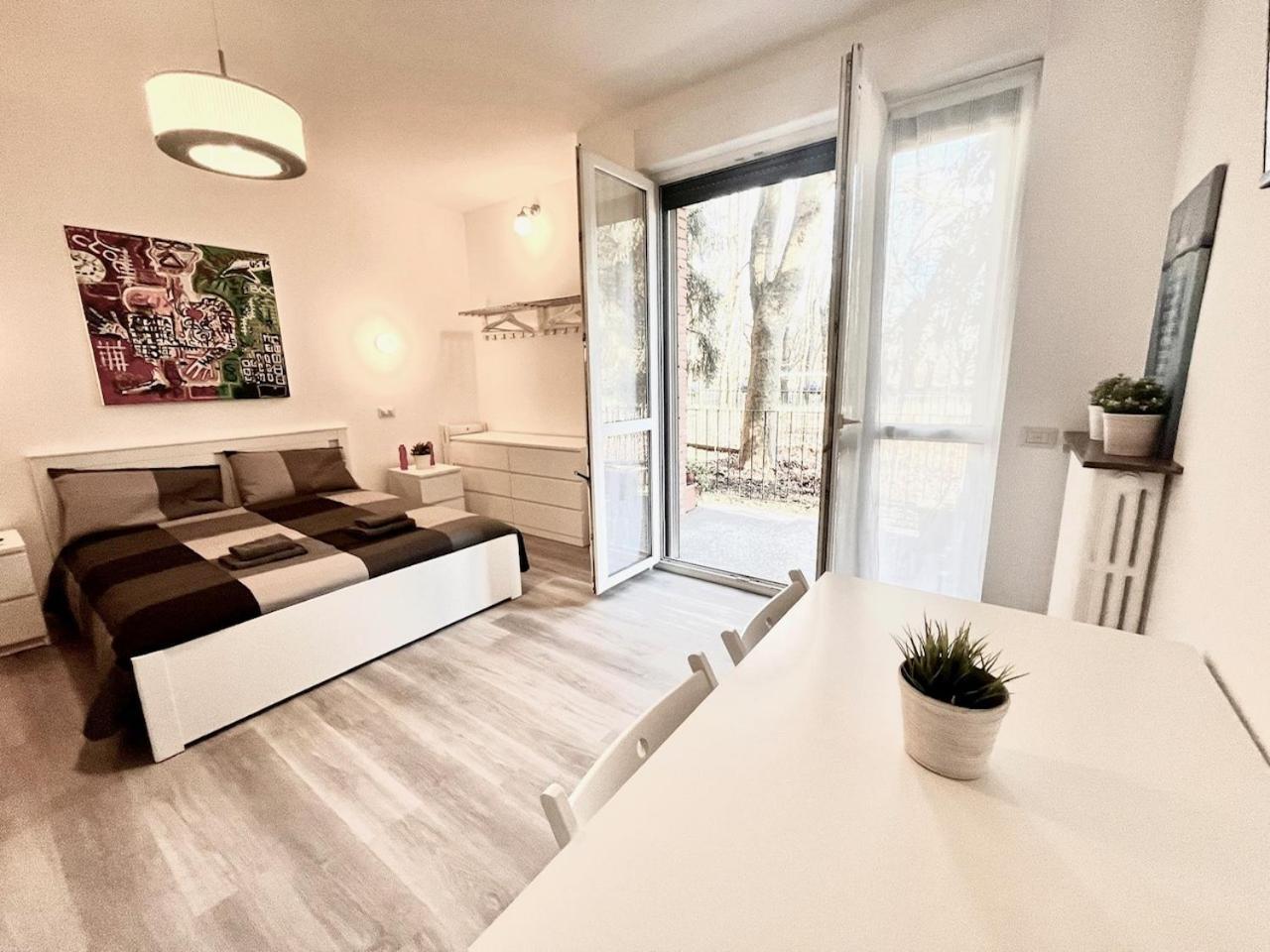 Bed&Breakfast Bbqueen Sandonato Policlinico San Donato Milanese Buitenkant foto