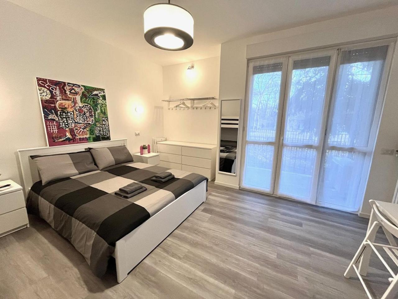 Bed&Breakfast Bbqueen Sandonato Policlinico San Donato Milanese Buitenkant foto